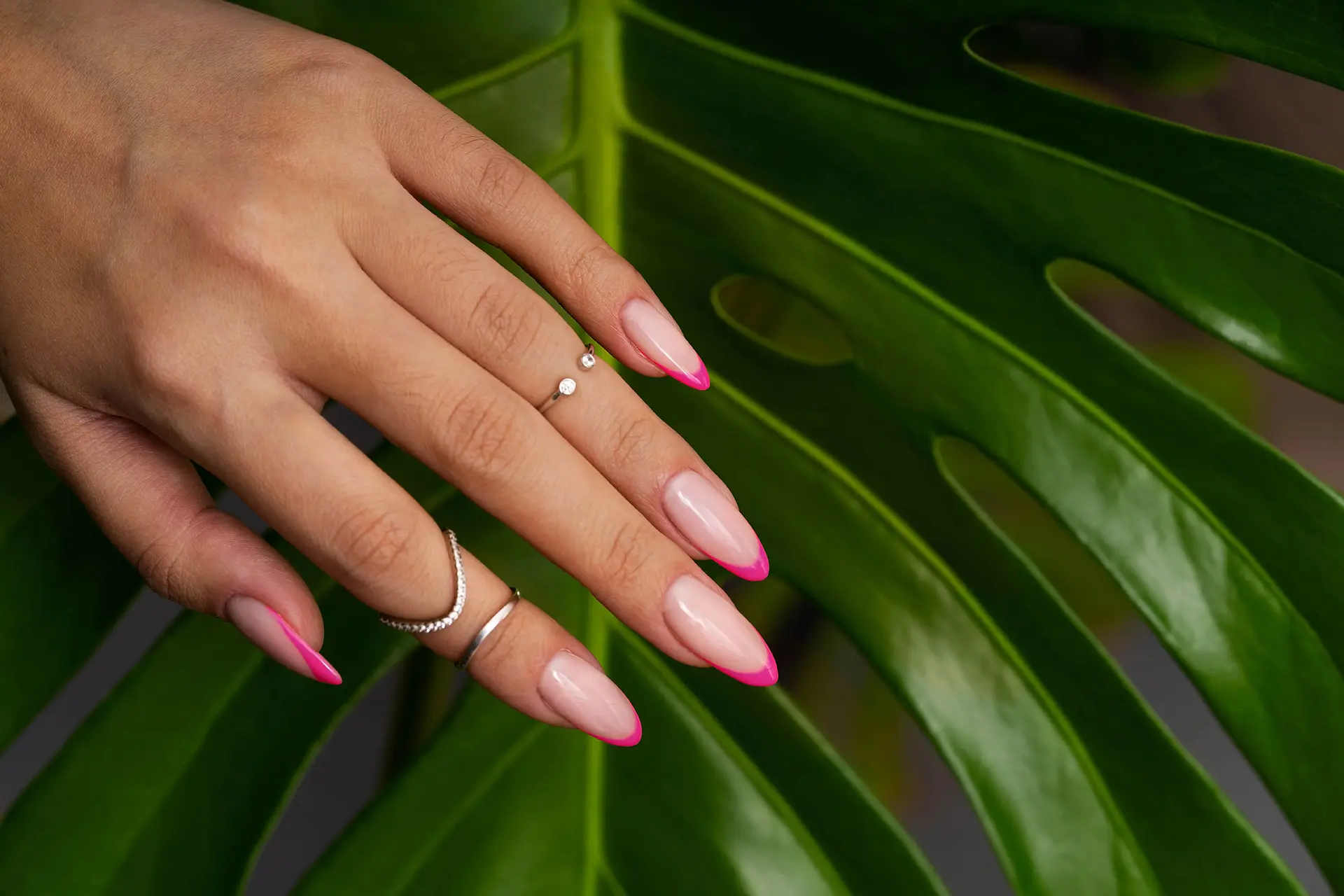 Medium pink press-on nails